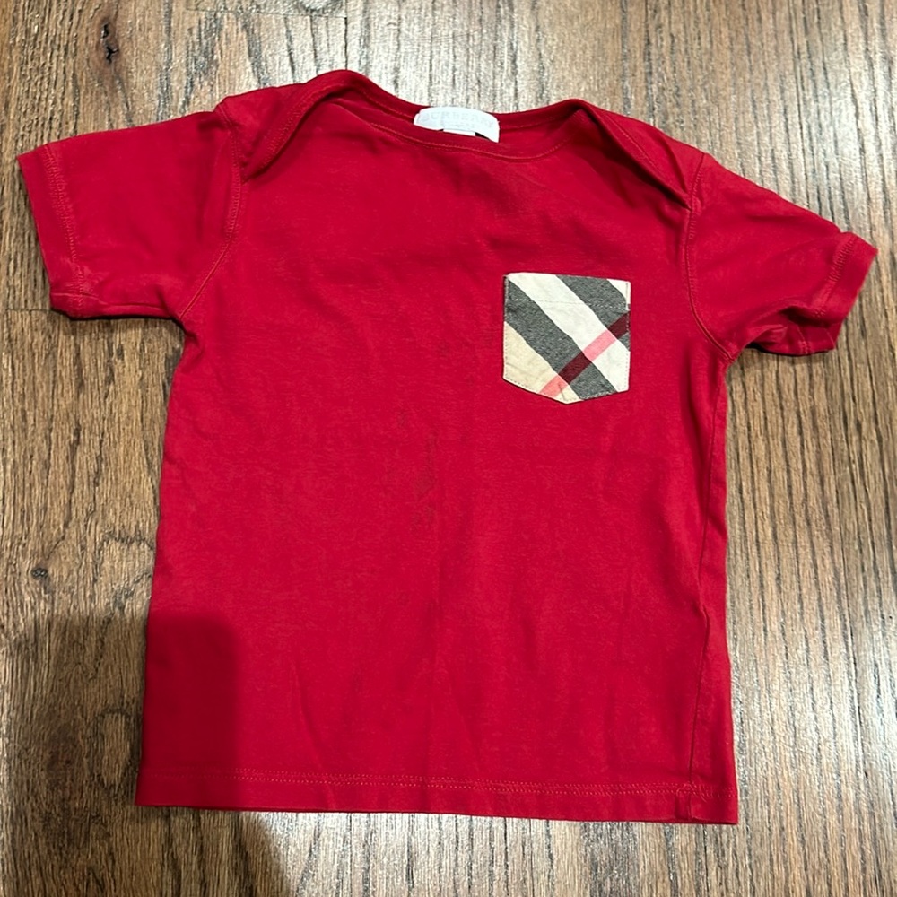 Burberry t-shirt